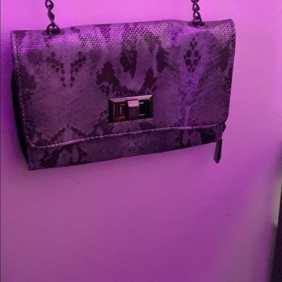 Purse - Picture 1 of 3